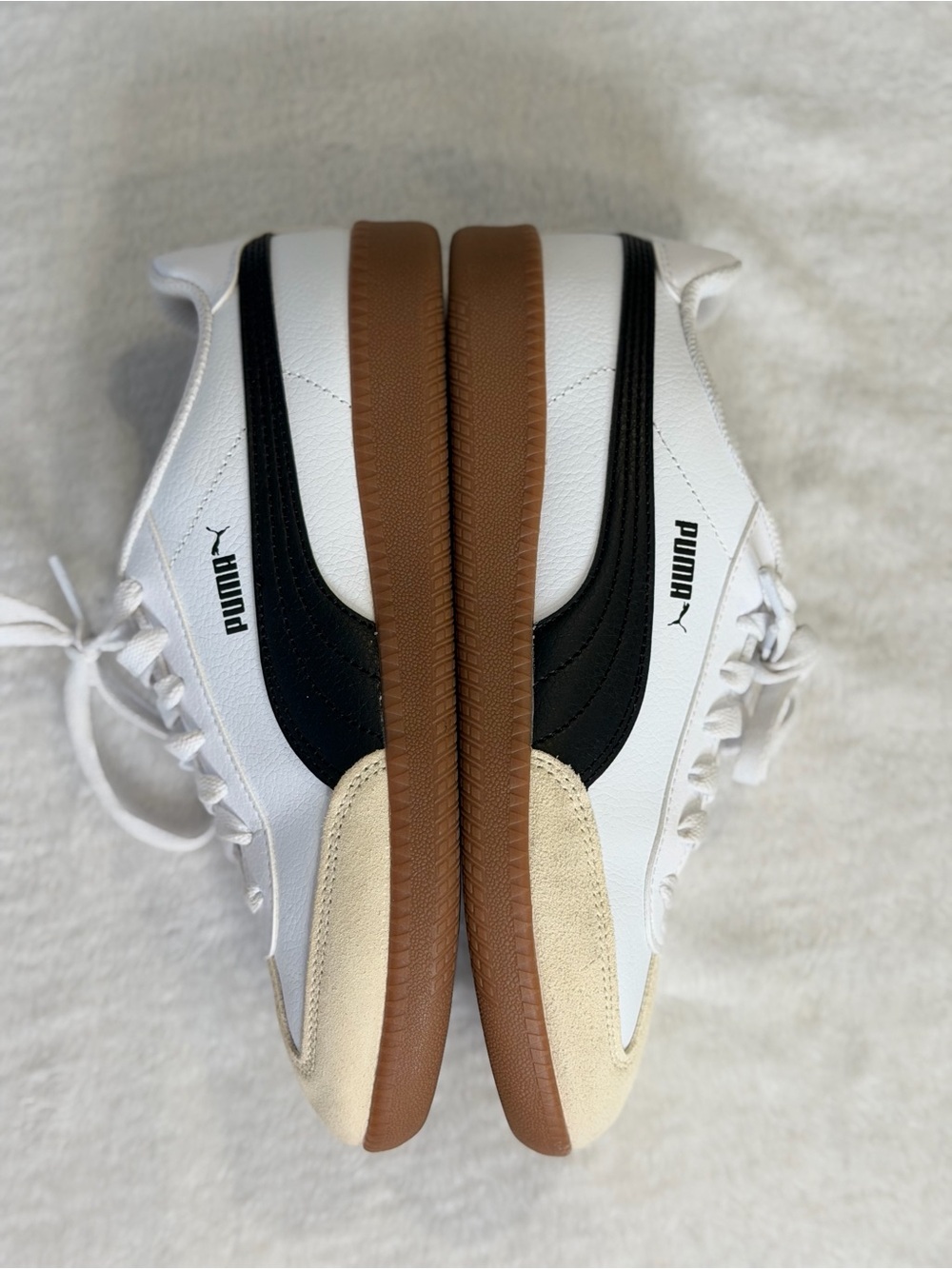 Puma White Black and Cream Classic Sneakers - Picture 8 of 9